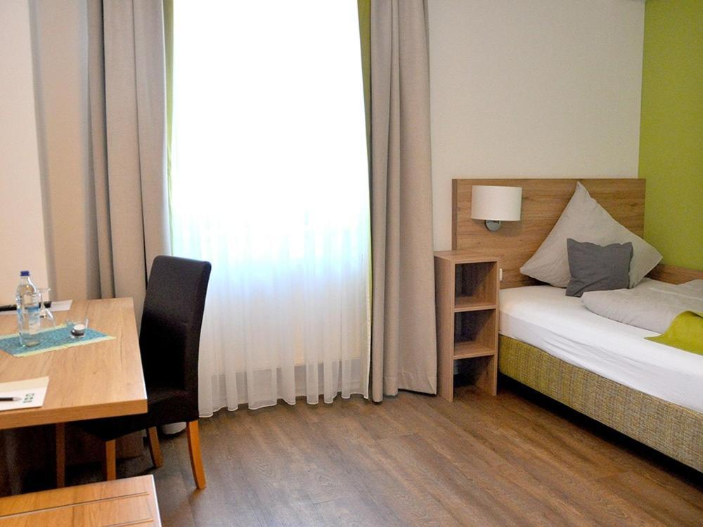 Landgasthaus Zur Linde Pleiskirchen Екстериор снимка
