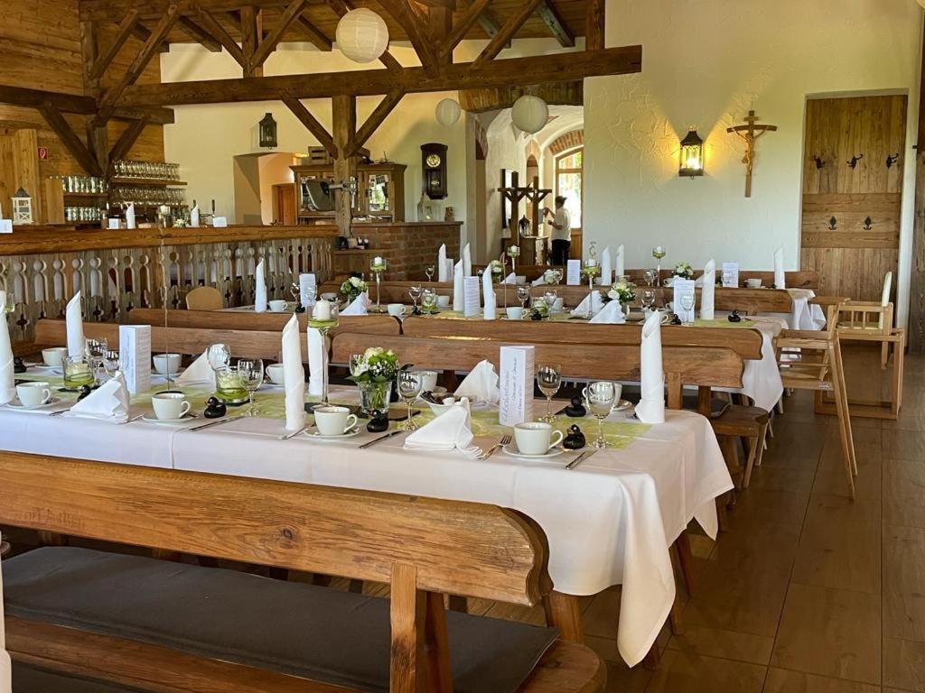Landgasthaus Zur Linde Pleiskirchen Екстериор снимка