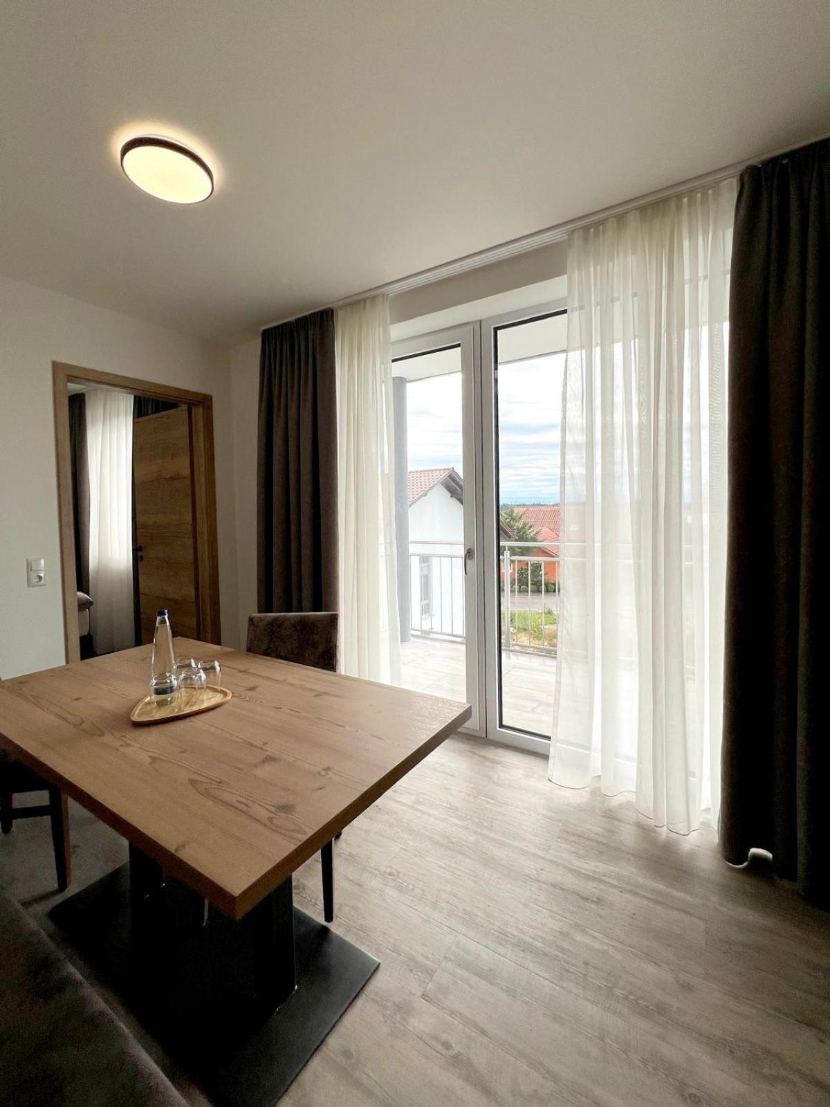 Landgasthaus Zur Linde Pleiskirchen Екстериор снимка